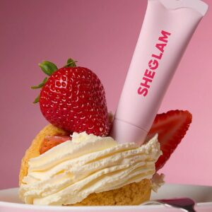 لیپ گلاس آبرسان شیگلم مدل Crystal Glaze رنگ Strawberry Milk