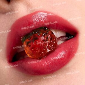 رژلب آبرسان شیگلم از کالکشن هلو کیتی رنگ Love Letter