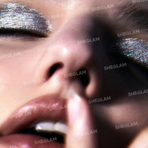 خط چشم و سایه گلیتری شیگلم مدل Disco Ball 6 خط چشم و سایه گلیتری شیگلم مدل Disco Ball