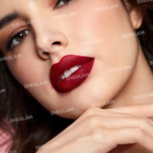رژلب مایع مات شیگلم رنگ Crimson