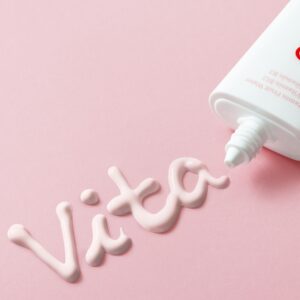 کرم ضدافتاب ویتامینه تون اپ ویتا توکوبو مدل Tocobo Vita Tone Up