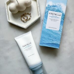 ضد آفتاب کرمی سنتلا 50 گرمی Hyalu 7 Madagascar Centella Hyalu Cica Water Fit Sun Serum SPF50 PA 50ml 4 ضد آفتاب کرمی سنتلا 50 گرمی Hyalu