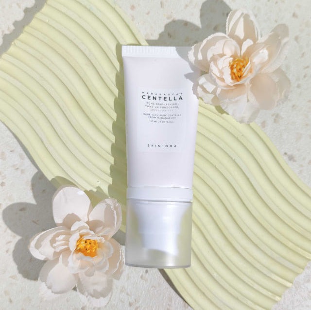 ضدآفتاب روشن کننده سنتلا SKIN 1004 اصل 50 میل - خرید و بر... 3 ضدآفتاب روشن کننده سنتلا SKIN 1004 اصل 50 میل - خرید و بر... - Image 3