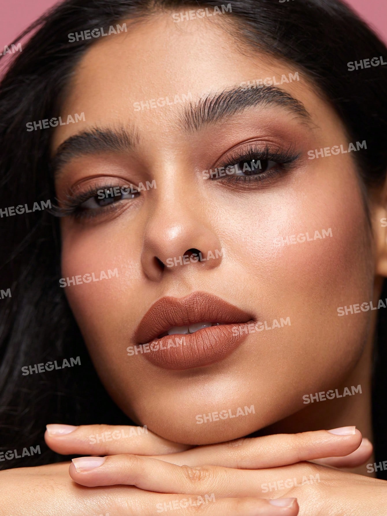 رژلب جامد مات شیگلم sheglam مدل Matte Allure رنگ Room Wit... 4 رژلب جامد مات شیگلم sheglam مدل Matte Allure رنگ Room Wit... - Image 4