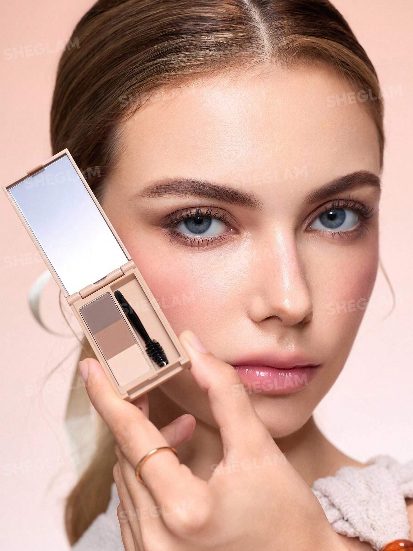 پالت ابرو سه رنگ شیگلم مدل Puff Brow رنگ Brown - خرید و ب... 4 پالت ابرو سه رنگ شیگلم مدل Puff Brow رنگ Brown - خرید و ب... - Image 4