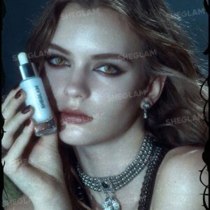 هایلایتر شیگلم از کالکشن Twilight saga 9 The Twilight Saga X SHEGLAM Vamp Skin Highlighter Drops 4 هایلایتر شیگلم از کالکشن Twilight saga